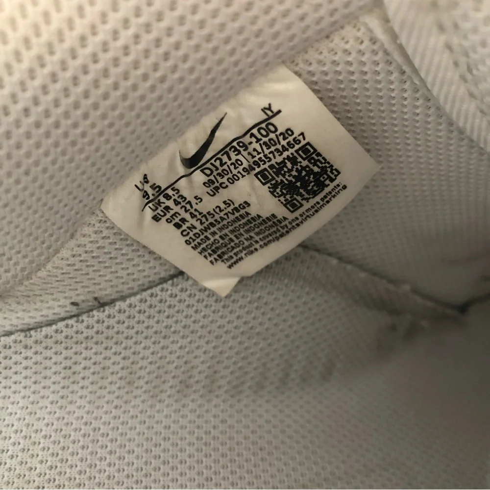 Nike Air Force 1 White AF1 gum bottom Size 9.5 Men’s sneakers skateboard casual